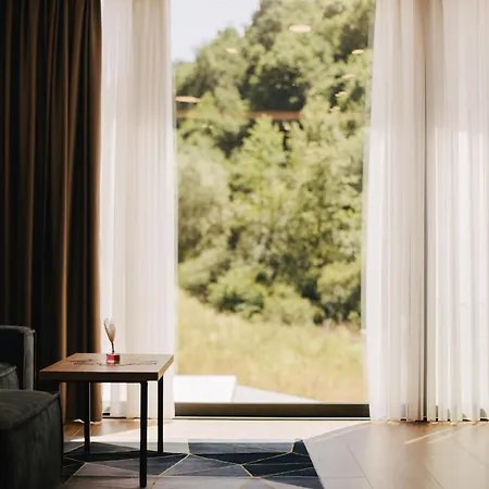 Ks アパート ヴィソコ